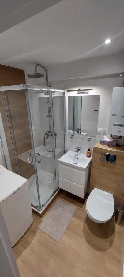 Apartament Koszutka - 100M Od Spodka คาโตวีตเซ ภายนอก รูปภาพ