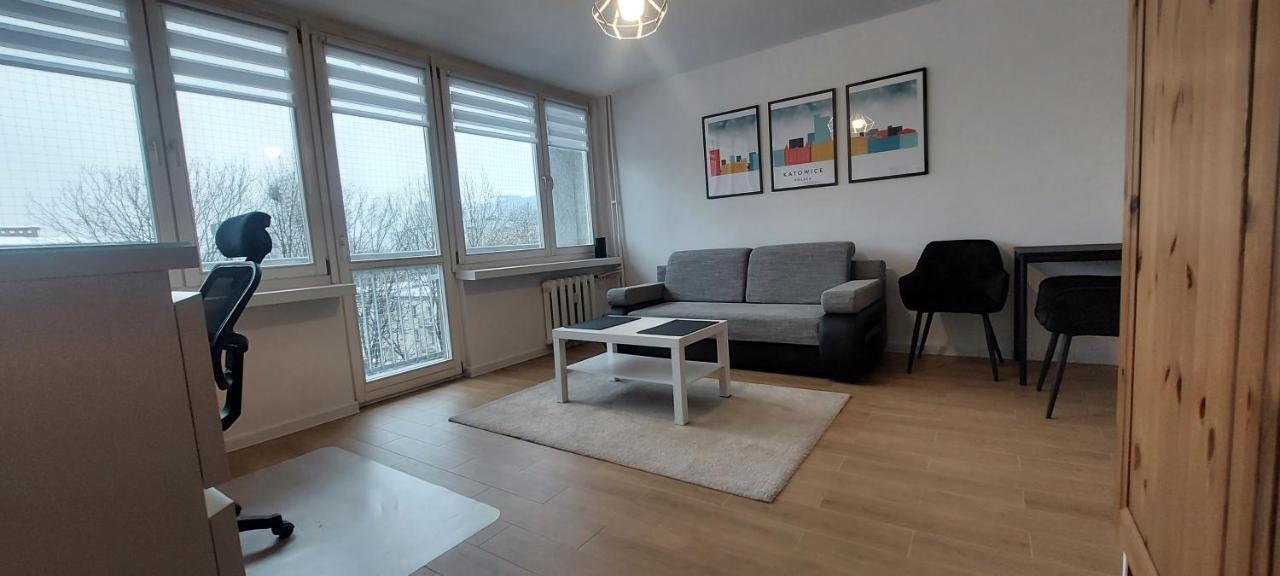 Apartament Koszutka - 100M Od Spodka คาโตวีตเซ ภายนอก รูปภาพ