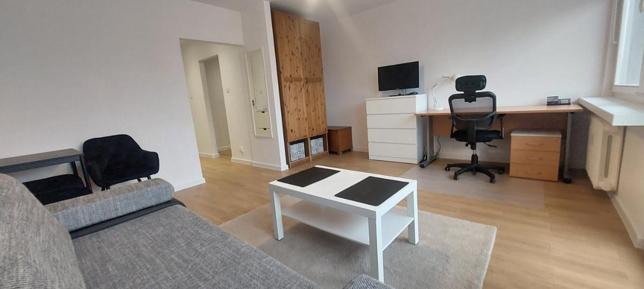 Apartament Koszutka - 100M Od Spodka คาโตวีตเซ ภายนอก รูปภาพ