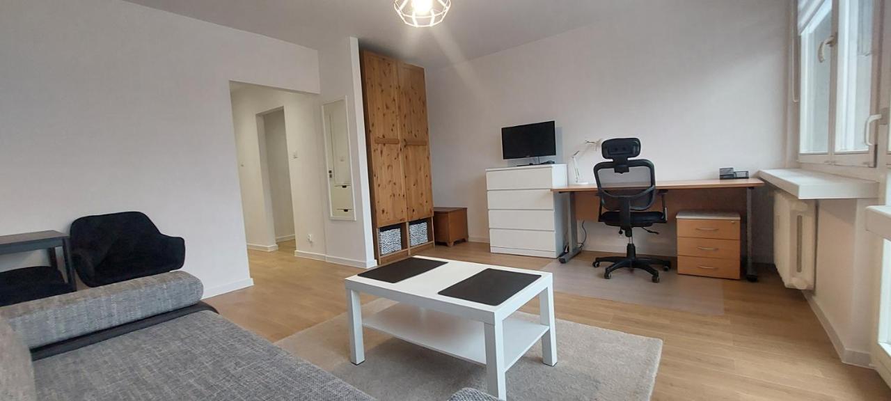 Apartament Koszutka - 100M Od Spodka คาโตวีตเซ ภายนอก รูปภาพ